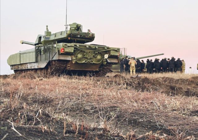 Rusia desplegará tanques Armata en Ucrania con “fines de propaganda”