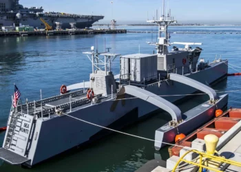 La Marina de EE.UU. integra inteligencia artificial con sistemas no tripulados durante ejercicios en el Golfo Arábigo