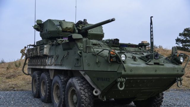 EE.UU. podría equipar a Ucrania con vehículos blindados de combate Stryker 