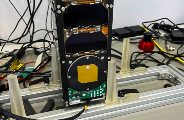 SpaceX pone en órbita un nanosatélite israelí de comunicación cuántica