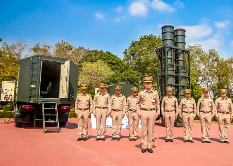 Tailandia presenta el sistema de misiles tierra-aire FK-3 construido en China