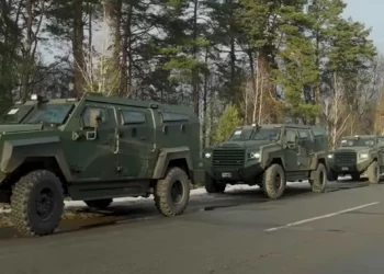Ucrania recibe cientos de vehículos blindados Senator de Canadá