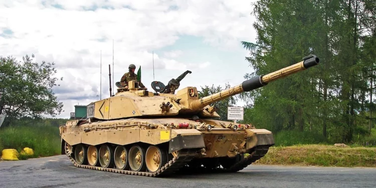 El Reino Unido estudia regalar carros de combate Challenger 2 a Ucrania