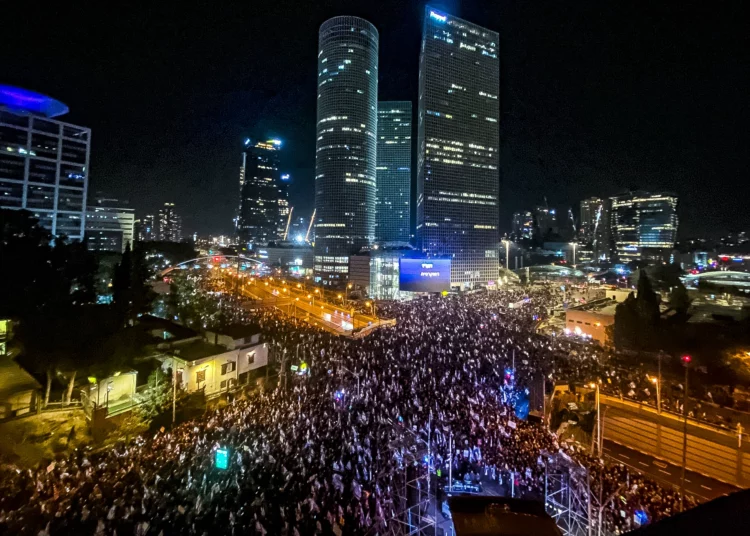 Unas 100,000 personas protestan en Israel contra el nuevo gobierno