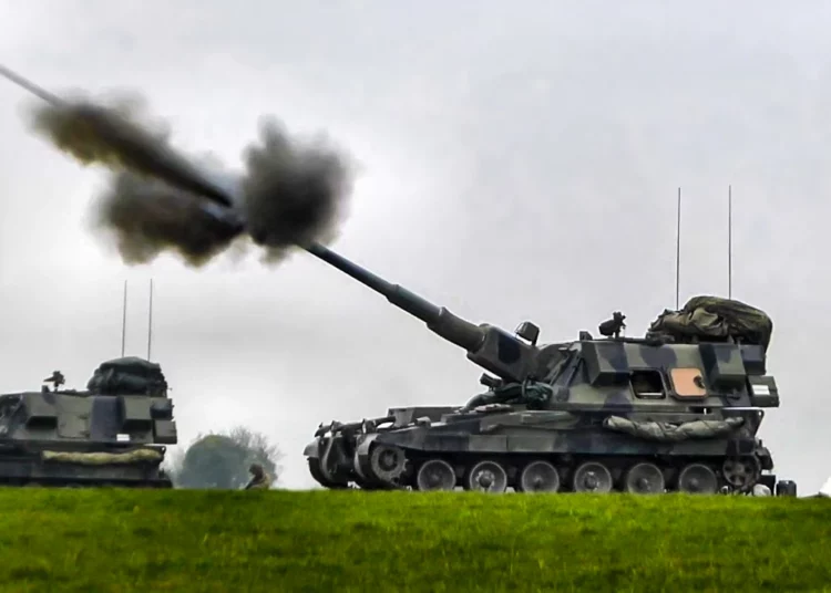 Ucrania obtiene 5 tipos de cañones de artillería para atacar a Rusia