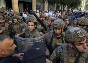 EE.UU. desvía 72 millones de dólares de ayuda a Líbano para pagar salarios del ejército y la policía