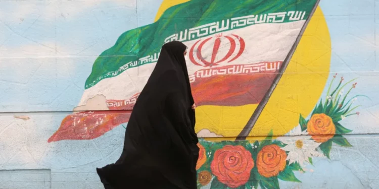 15 mujeres iraníes inician una huelga de hambre por las condiciones carcelarias del régimen