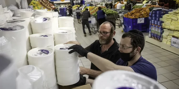 Los nuevos dirigentes israelíes han suprimido el impuesto sobre los platos de plástico