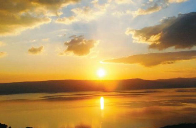 Israel rellena el lago Kinneret y abastece a Jordania en el proceso