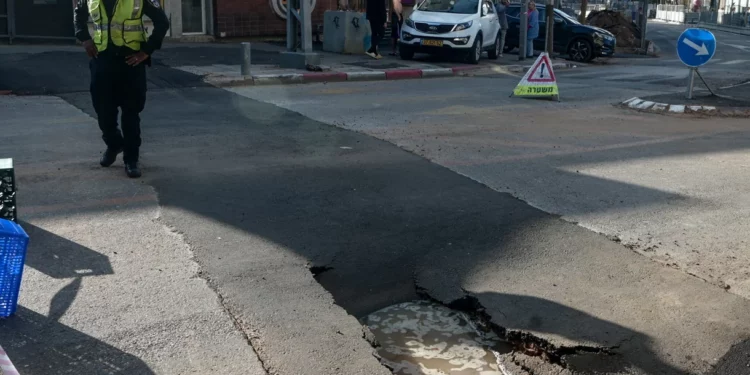 Se abre un pequeño socavón en el centro de Tel Aviv, el último de una serie de incidentes similares