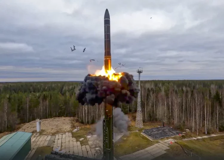 EE.UU. acusa a Rusia de poner en peligro el tratado de control de armas nucleares