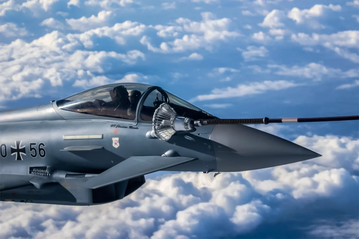 Eurofighters Typhoon de Alemania entrenan reabastecimiento en vuelo con la flota multinacional MRTT