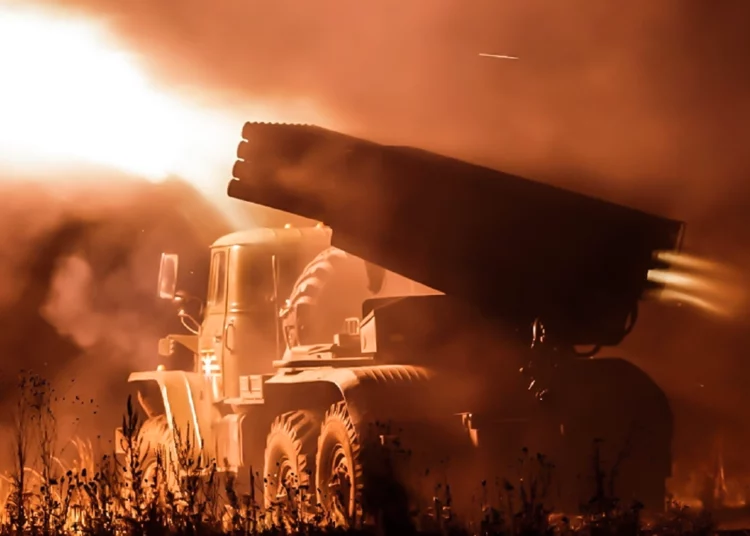 Ucrania destruye tanques y lanzacohetes rusos: Video