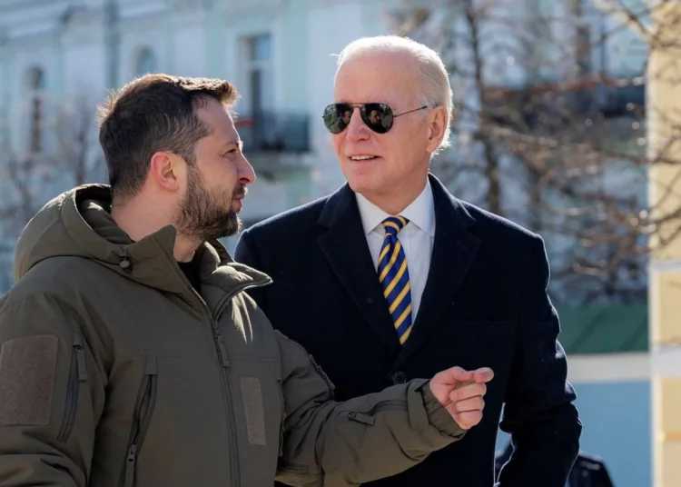 El viaje sorpresa de Joe Biden a Ucrania es un desastre