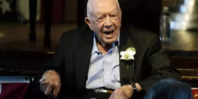 El expresidente estadounidense Jimmy Carter, de 98 años, ingresa en un centro de cuidados paliativos