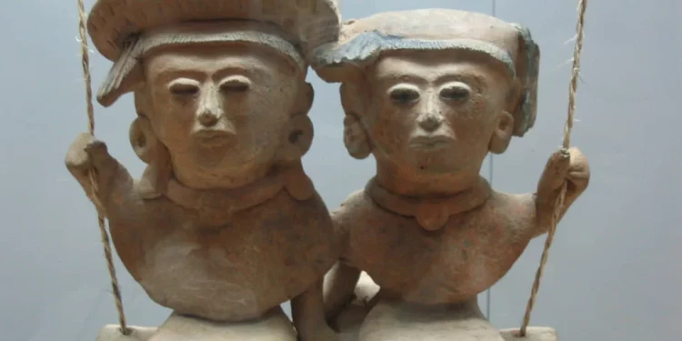 Arqueólogos hallan tumbas y ruinas de hace más de mil años en México