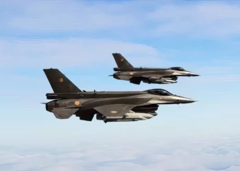 El rugido de un caza F-16 “indio” ensordeció el cielo de Bangalore