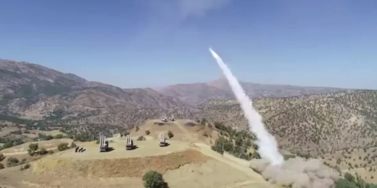 Grupo respaldado por Irán reivindica ataque con cohetes contra base turca en el Kurdistán iraquí