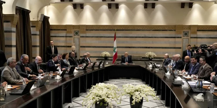 La comunidad internacional insta a Líbano a elegir presidente o enfrentar una reacción diplomática