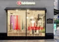 El popular minorista de ropa deportiva Lululemon abre su primera tienda en Israel