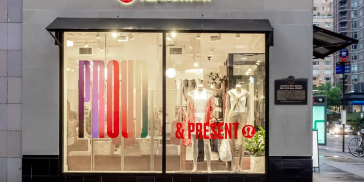 El popular minorista de ropa deportiva Lululemon abre su primera tienda en Israel