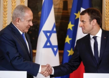 Netanyahu viaja hacia París para reunirse con Macron