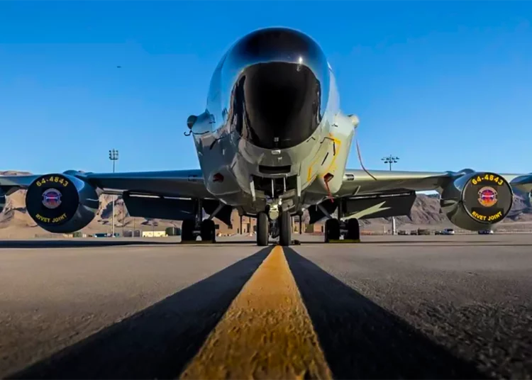 EE.UU. y Reino Unido realizan ejercicios conjuntos con aviones Boeing RC-135