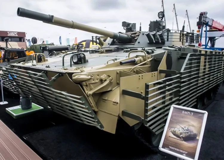 Rostec entrega al ejército ruso vehículos de combate de infantería BMP-3 mejorados.