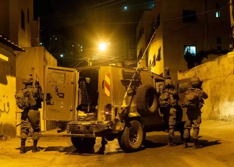 Islamistas palestinos disparan contra un puesto de las FDI cerca de Nablús
