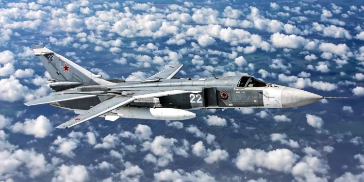Su-24 fue golpeado en el motor izquierdo por un misil y sobrevivió
