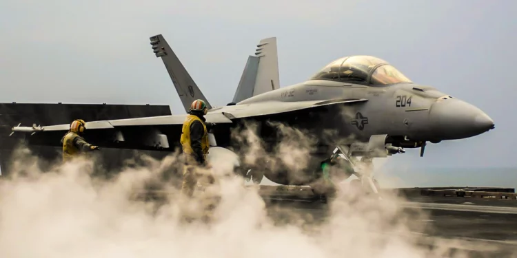 Los F/A-18 Super Hornets de la Marina de EE.UU. envejecen a un ritmo acelerado
