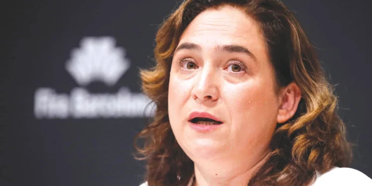 Alcaldesa de Barcelona que cortó lazos con Tel Aviv pierde su candidatura a la reelección
