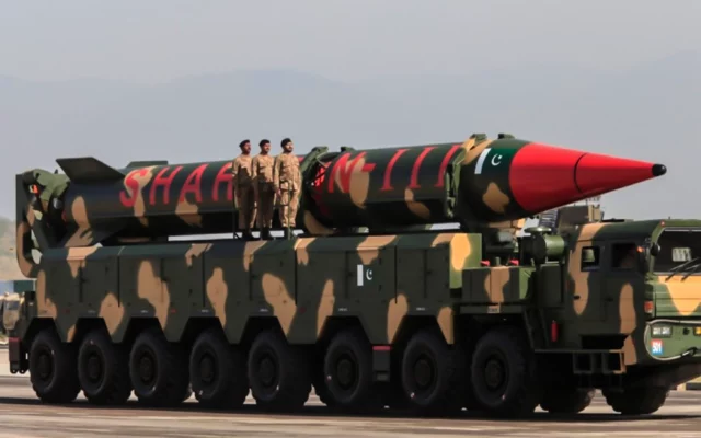 Pakistán tiene muchas armas nucleares