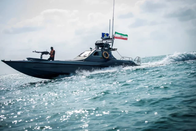 Irán ataca un barco propiedad del empresario israelí Eyal Ofer