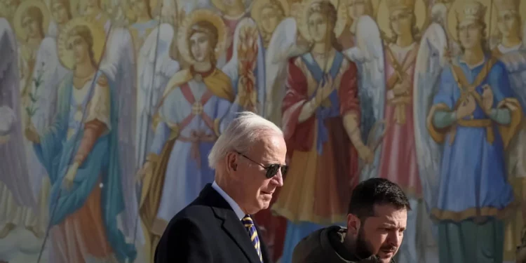 Joe Biden visita Ucrania días antes del aniversario de la invasión rusa