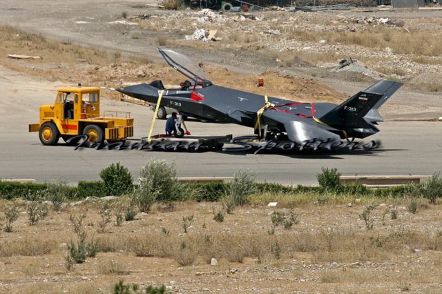 Irán convertirá su caza de “quinta generación” Qaher-313 en un avión no tripulado