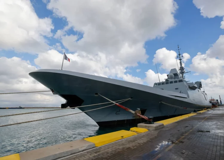 ¿Qué papel desempeña la Marina francesa en las relaciones entre Israel y Oriente Próximo?