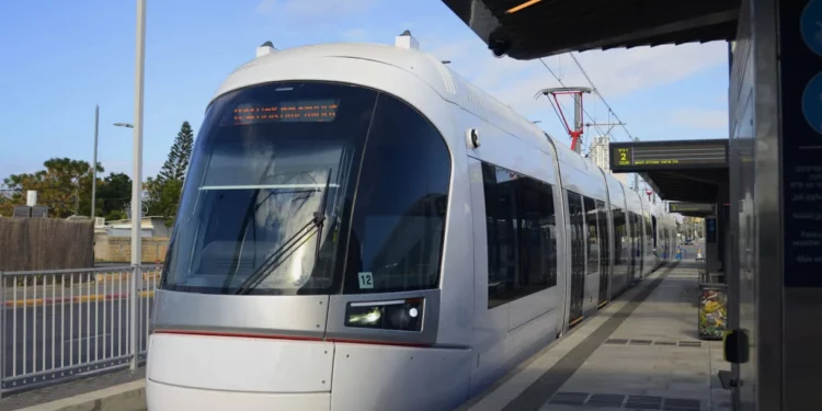 El metro ligero de Tel Aviv se pondrá en marcha a menor velocidad y frecuencia