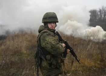 EE. UU. estudia divulgar información sobre la posible transferencia de armas de China a Rusia