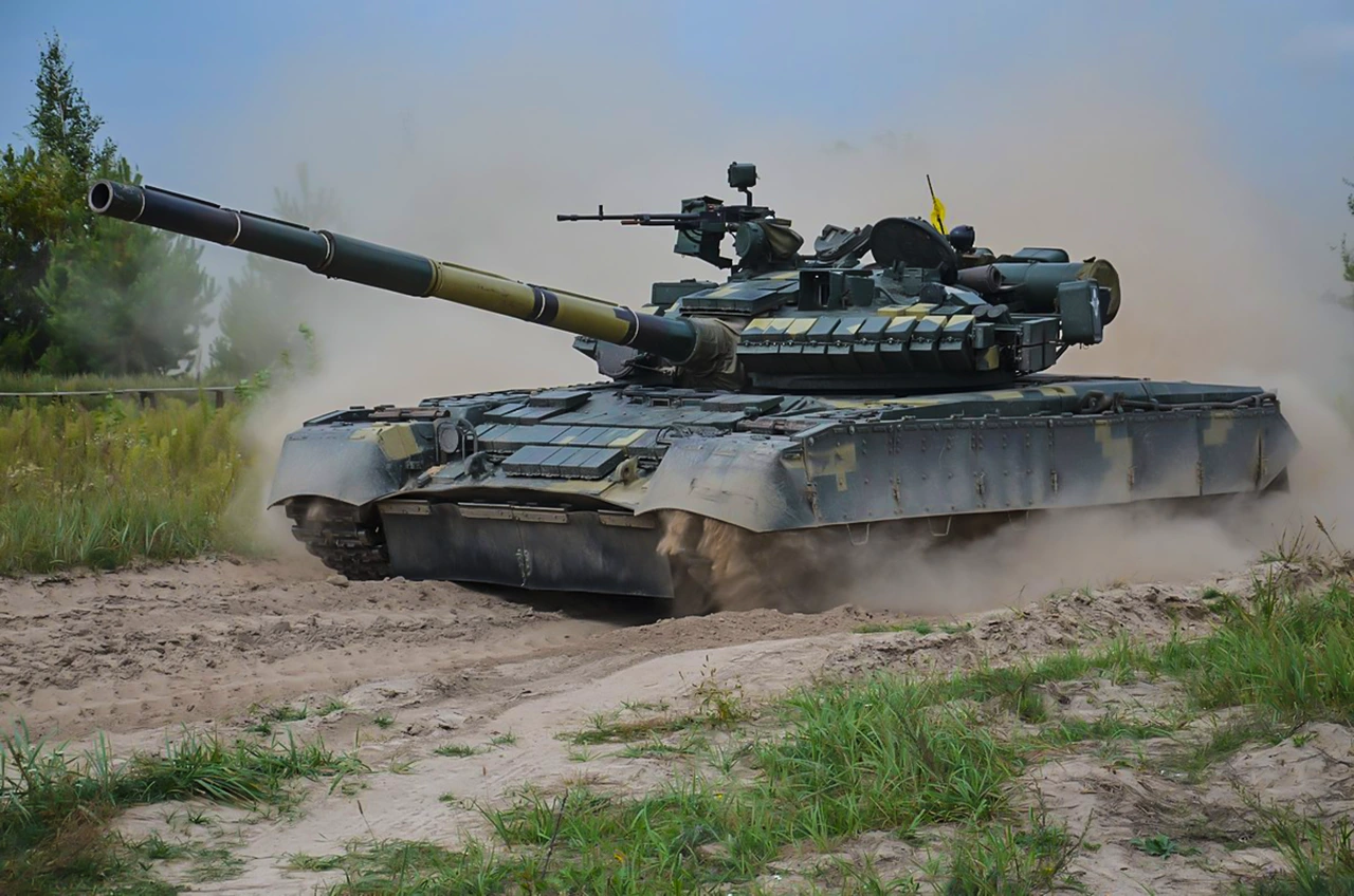 Ucrania destruye un tanque T-80BV ruso en Luhansk: Video