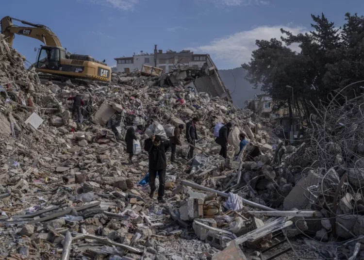 14 judíos rescatados de la devastada ciudad turca de Antakya tras el terremoto