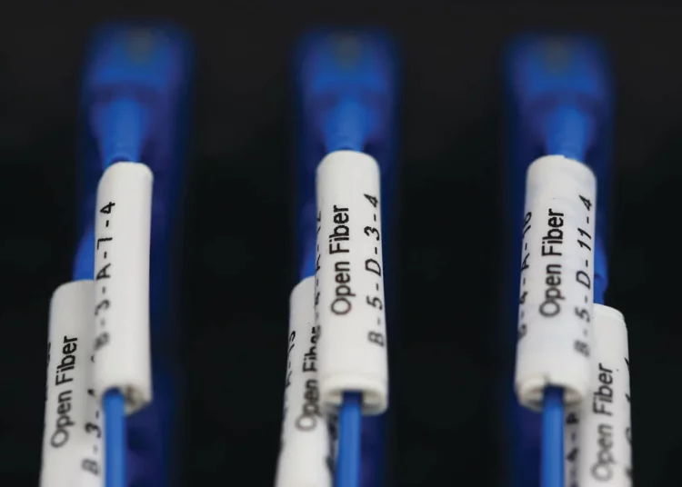 IBC Unlimited: Israel se conecta a la fibra óptica a “la velocidad de la luz”