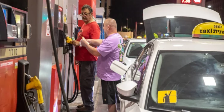 El precio de la gasolina en Israel no varía pese a la rebaja del impuesto
