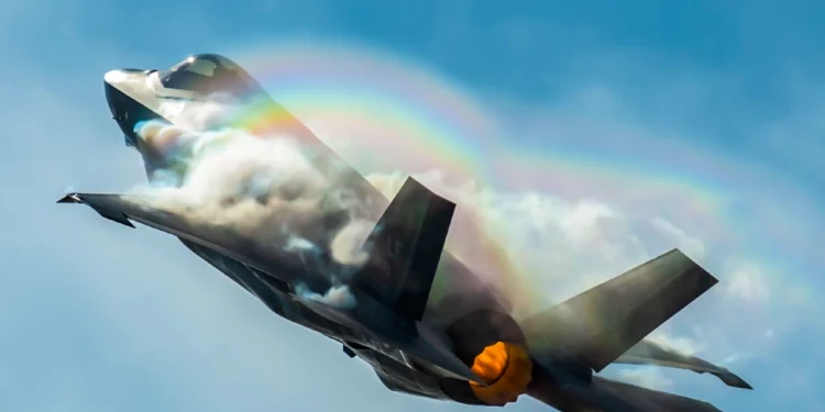 Lockheed Martin reanuda los vuelos del F-35 tras solucionar las vibraciones del motor