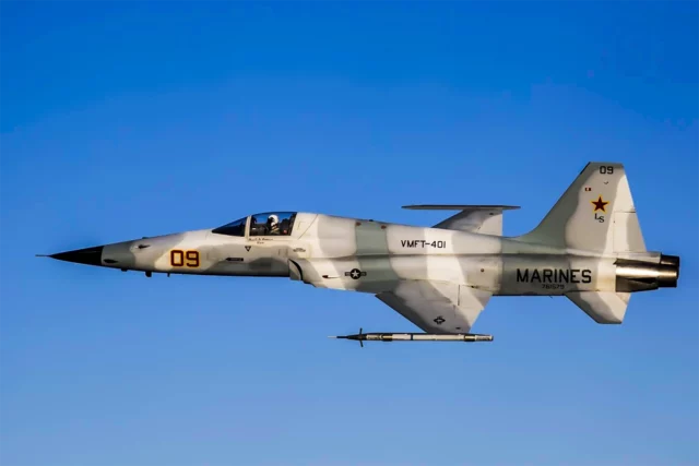 España operará los cazas ligeros Northrop F-5 hasta 2028