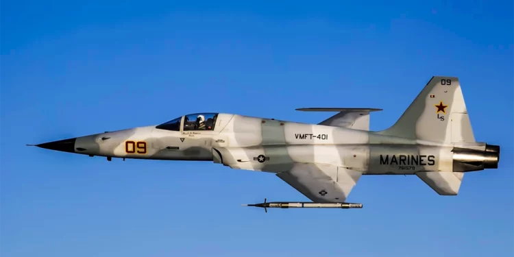 España operará los cazas ligeros Northrop F-5 hasta 2028