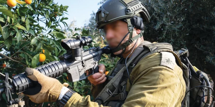 Libanés arrebata el cargador de un fusil a un soldado israelí en la frontera