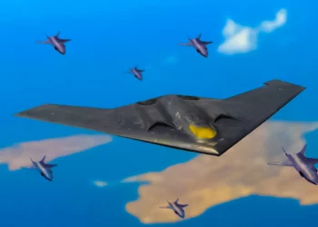 El primer vuelo del B-21 lleva “unos meses” de retraso