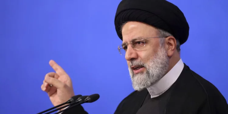El presidente iraní culpa a “enemigos extranjeros” del envenenamiento masivo de colegialas