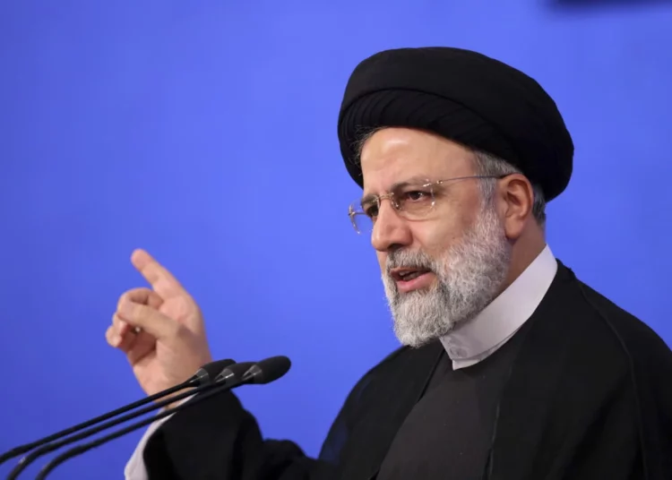 El presidente iraní culpa a “enemigos extranjeros” del envenenamiento masivo de colegialas